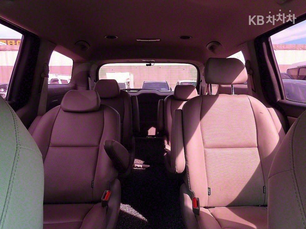 2019 - kia carnival