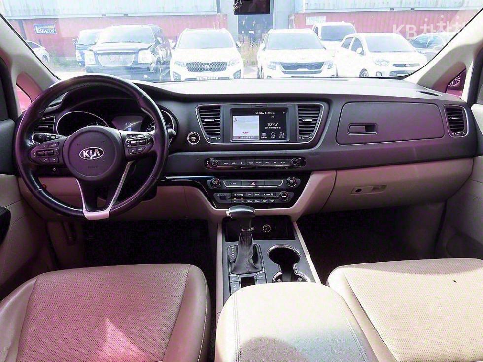 2019 - kia carnival
