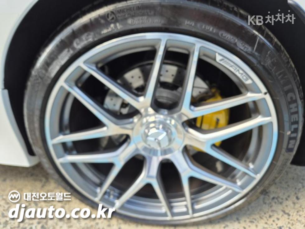 Mercedes-Benz AMG GT — miniaturë 15