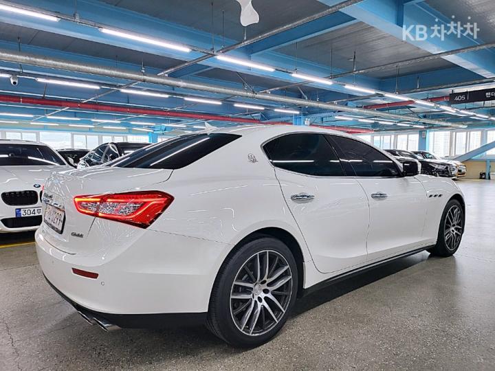 Maserati Ghibli 3.0 Sport 5