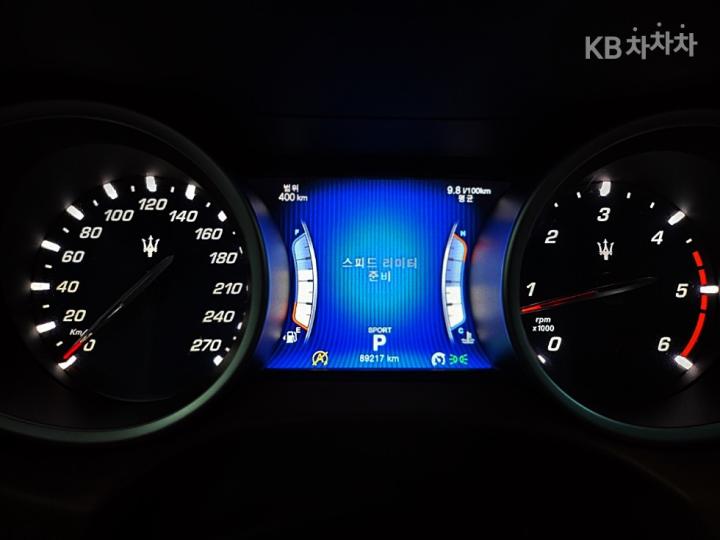 Maserati Ghibli 3.0 Sport 6