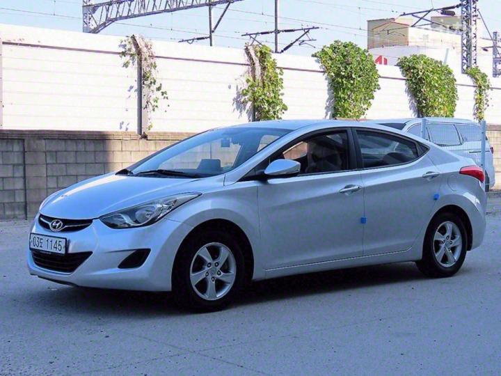 Hyundai Avante MD LPI M16 Deluxe 3