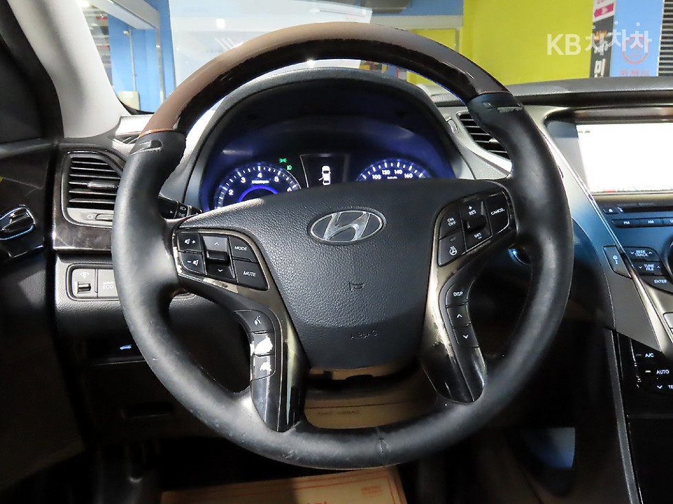 Hyundai Grandeur — miniaturë 10