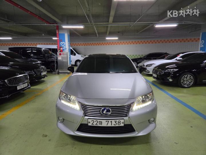 Lexus ES New 300h Executive