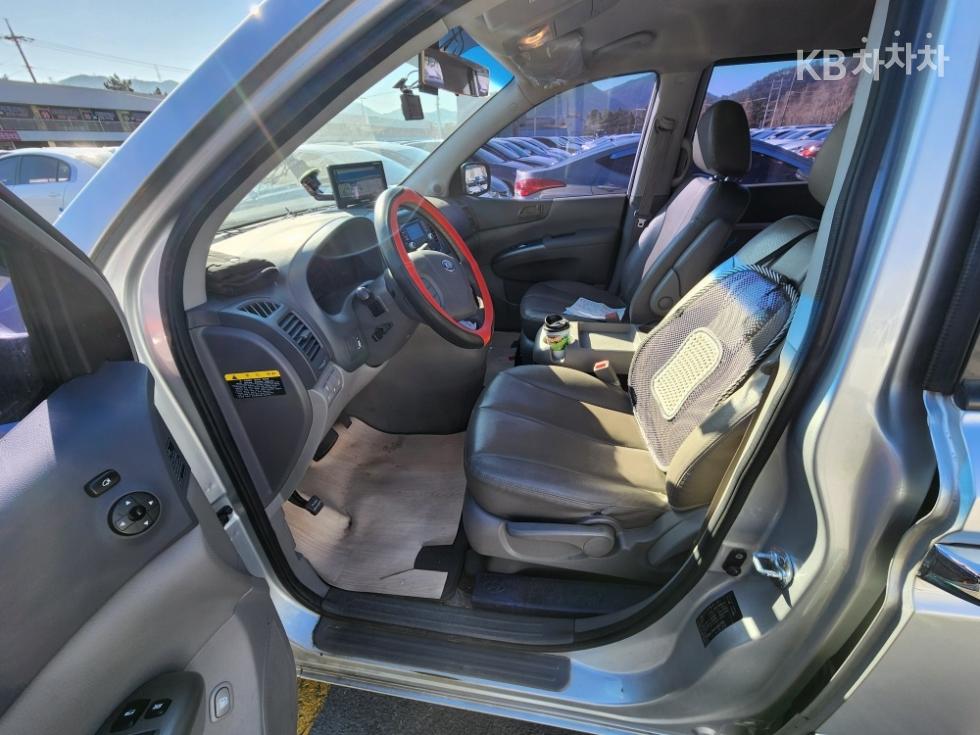 2012 - kia carnival