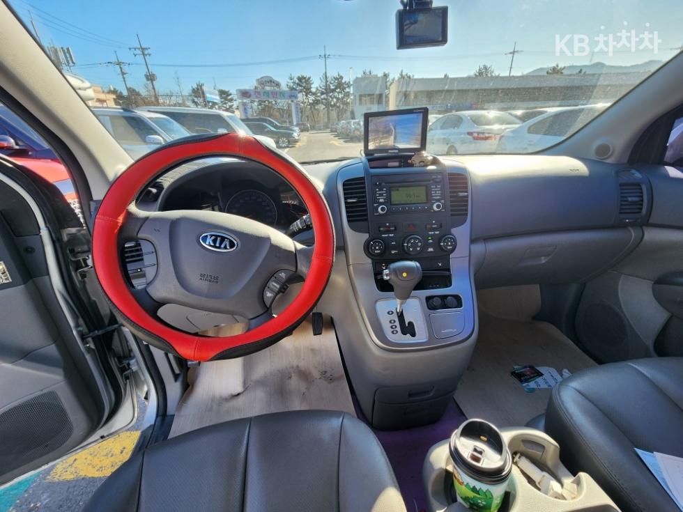 2012 - kia carnival