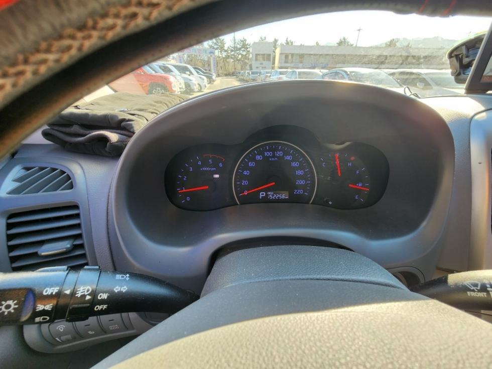 2012 - kia carnival