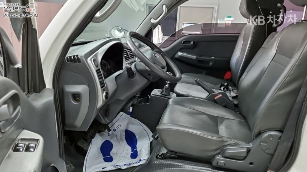2016 - kia bongo iii