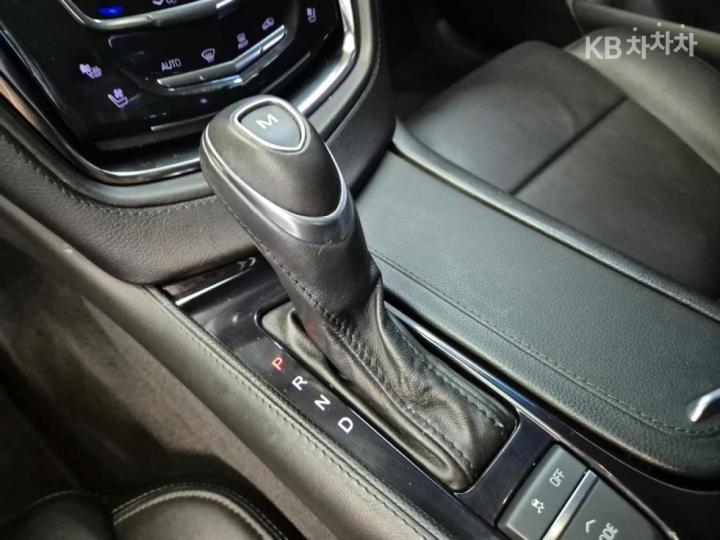 Cadillac CTS 2.0 Luxury 9