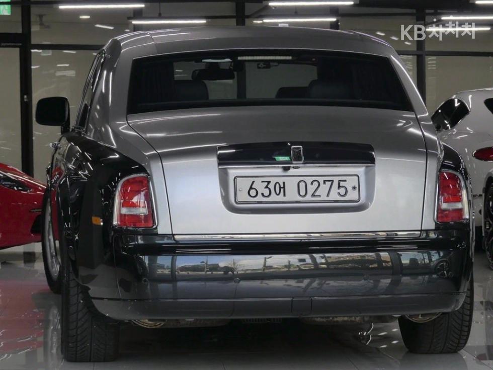 Rolls-Royce Phantom — miniaturë 2