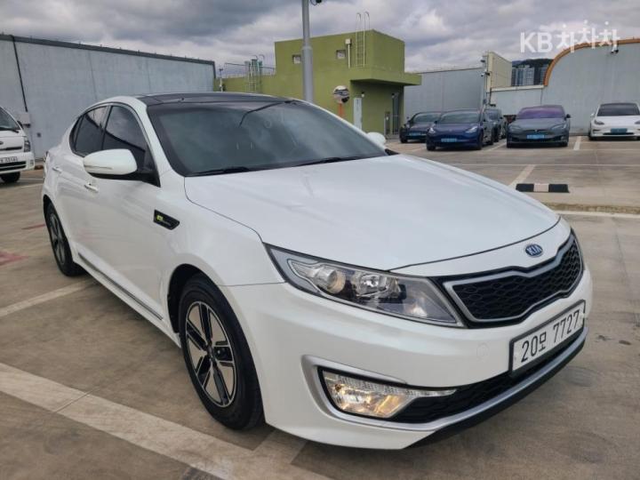Kia K5 Hybrid Luxury 6