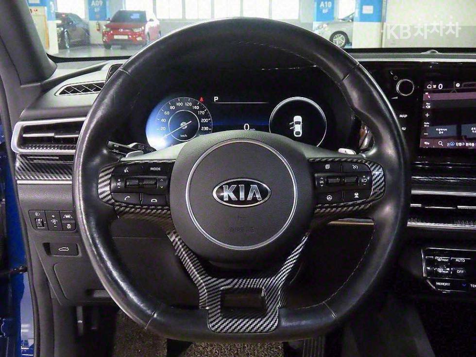 2020 - kia k5