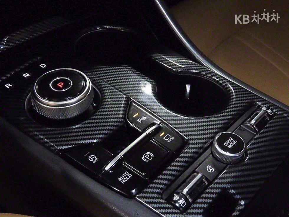 2020 - kia k5