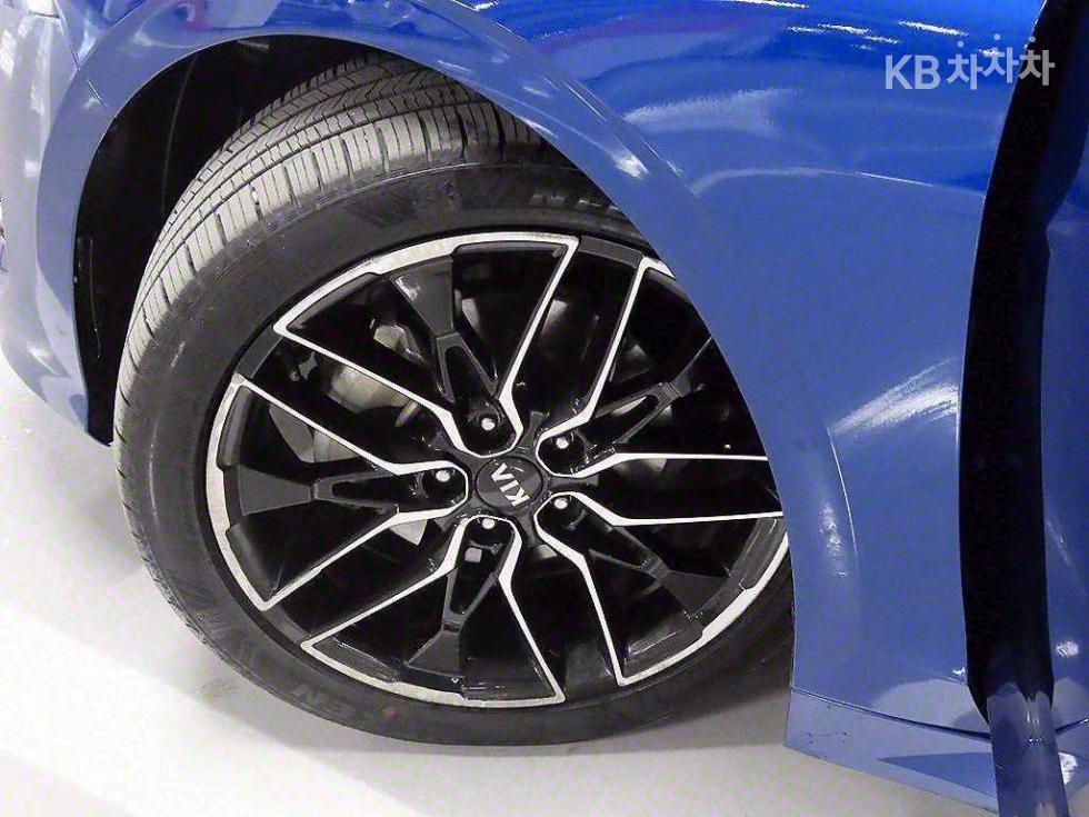 2020 - kia k5