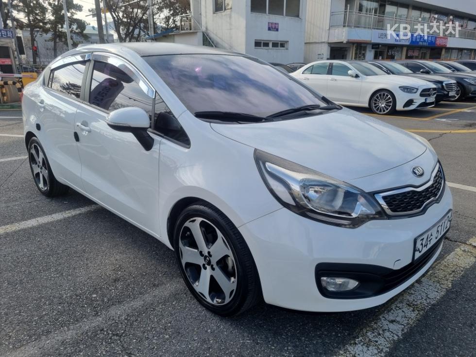 2013 - kia pride