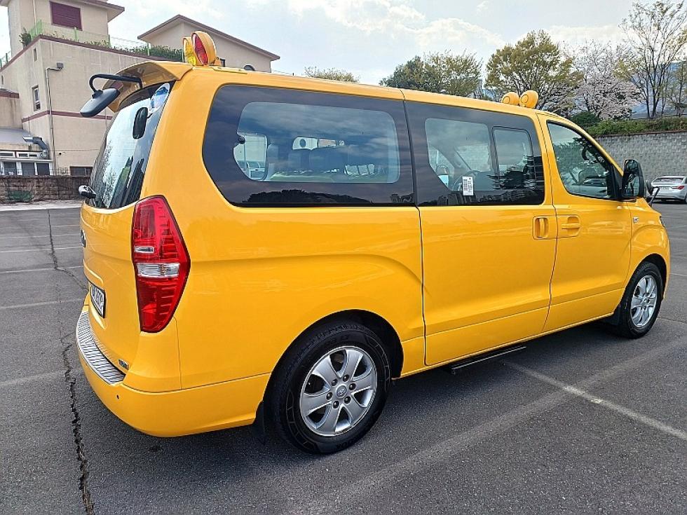 Hyundai Starex — miniaturë 2