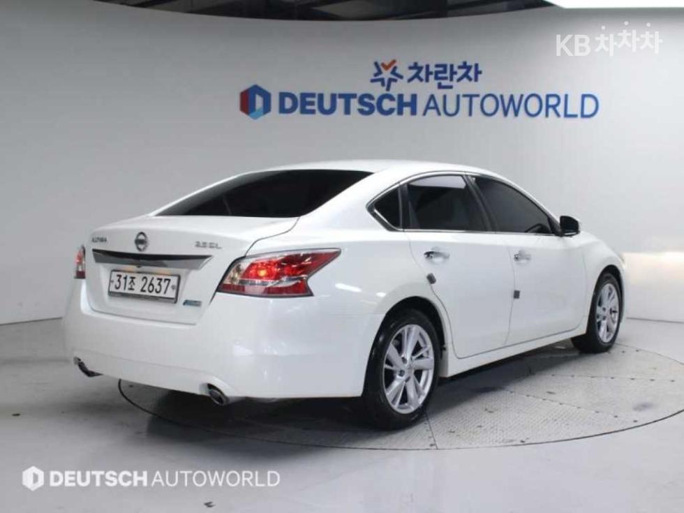 2014 - nissan altima