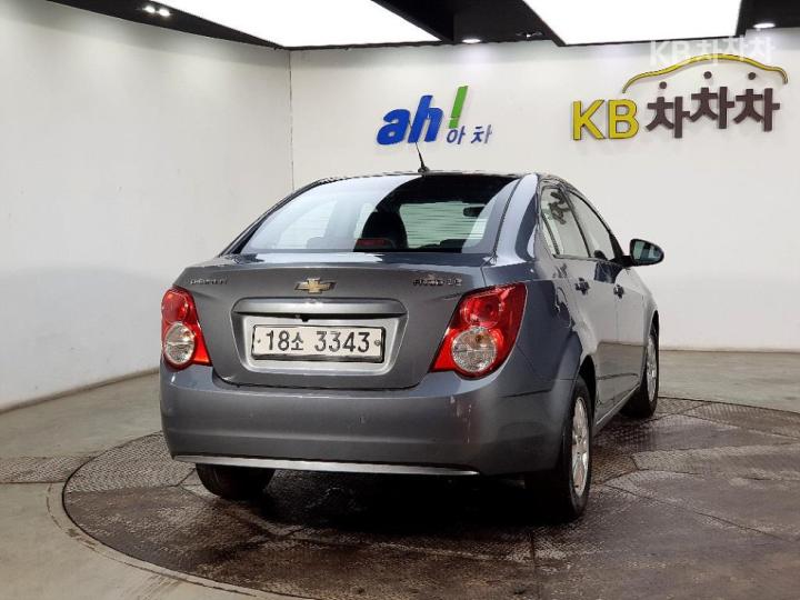 Chevrolet Aveo L Regular 4