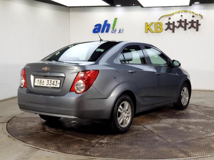 Chevrolet Aveo L Regular 5