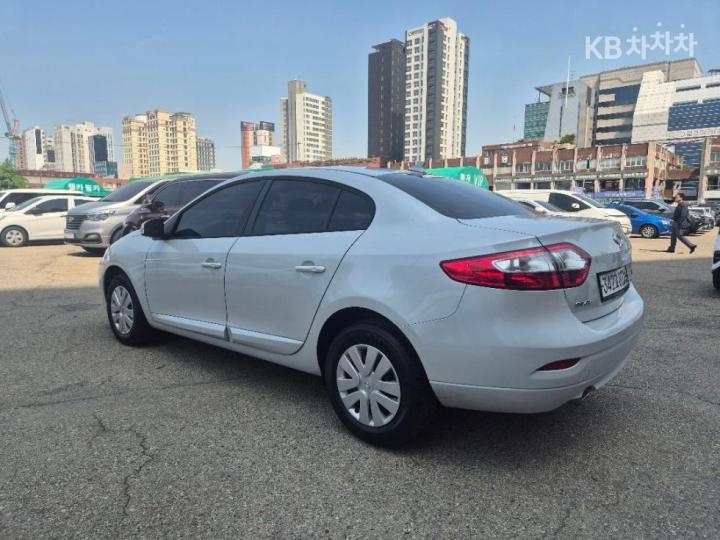 Renault SM3 Neo PE 6