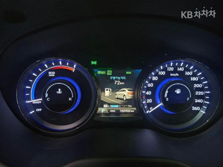 Hyundai Grandeur Hybrid Premium 10