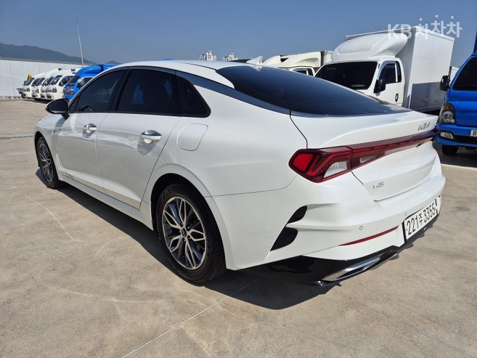 2023 - kia k5