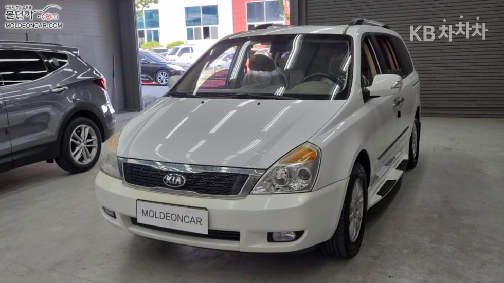 2013 kia carnival