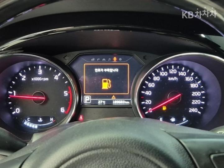 Kia Carnival 2.2 Diesel Limousine President 6