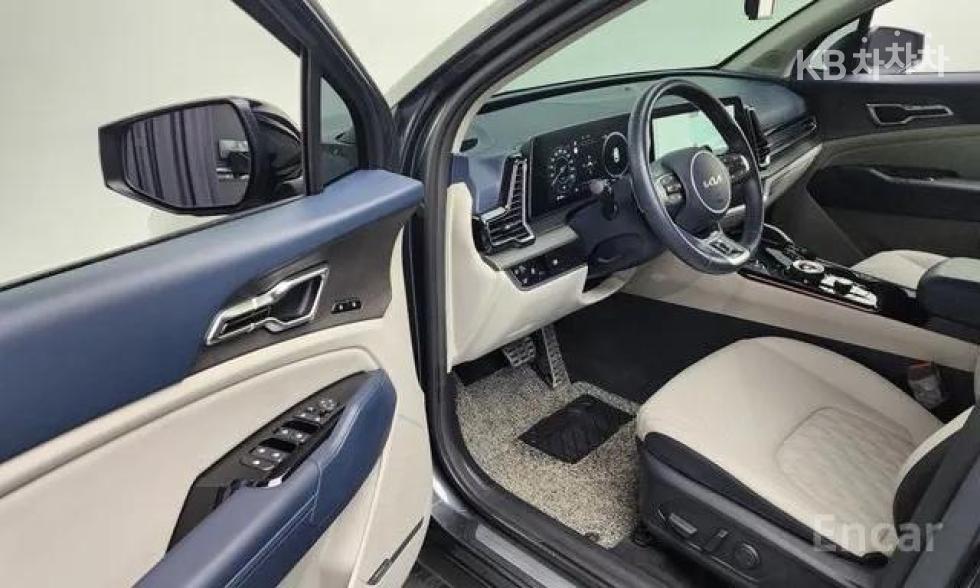2023 - kia sportage