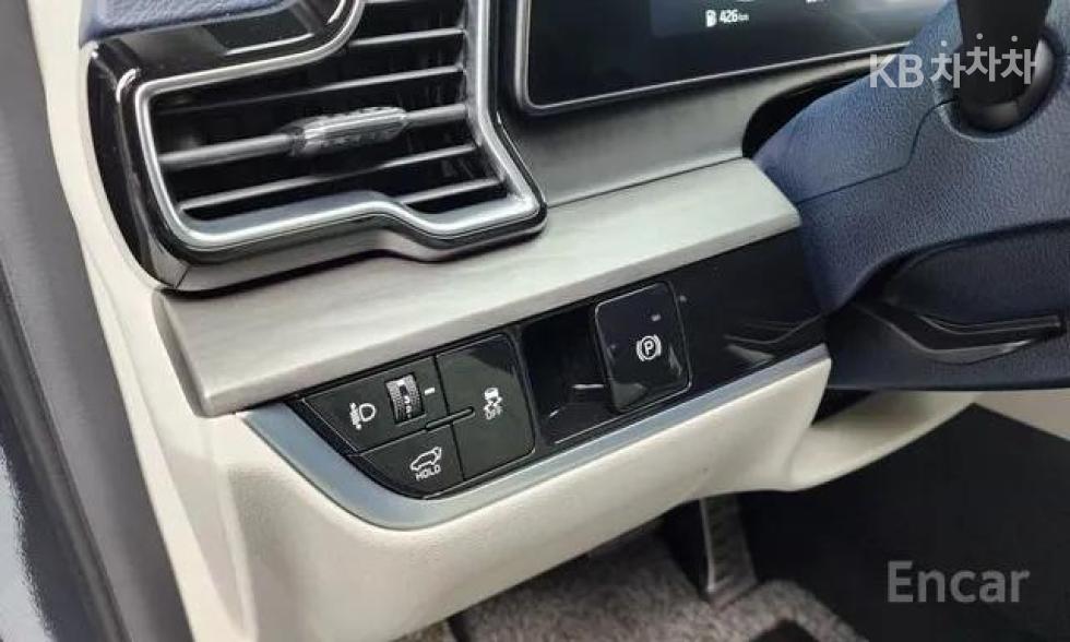 2023 - kia sportage