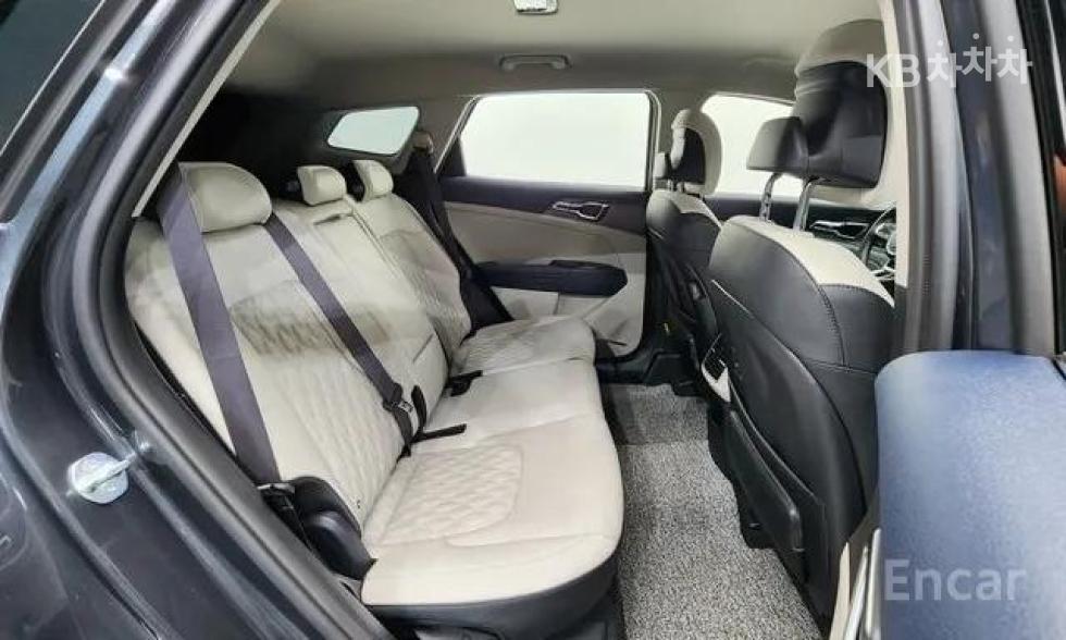 2023 - kia sportage