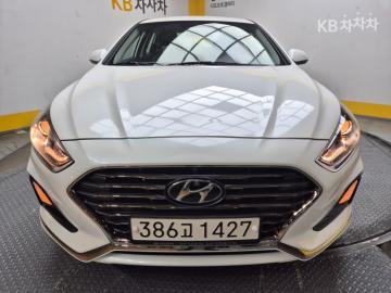 Hyundai Sonata 2.0 LPi 렌터카 — foto 1