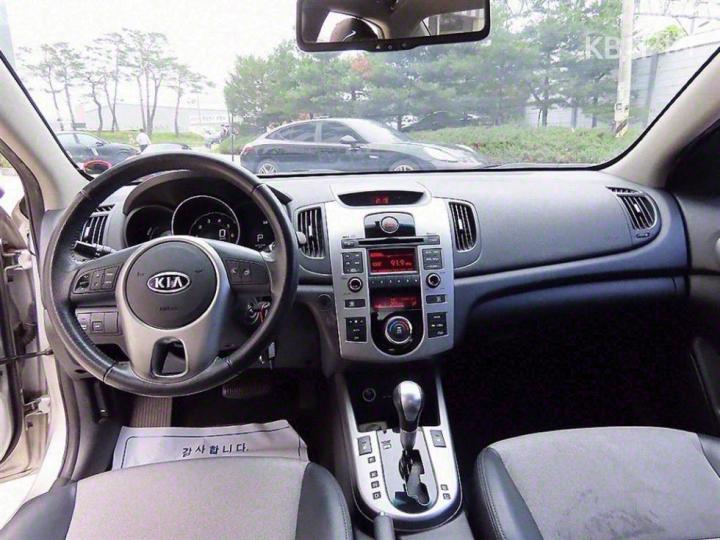 Kia Forte 1.6 Hybrid LPI HEV Base Type 8