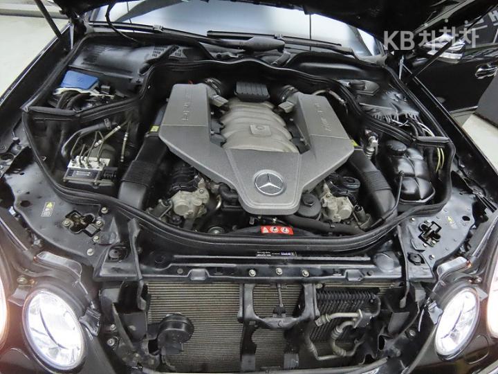 Mercedes-Benz E-Class E63 AMG W211 7