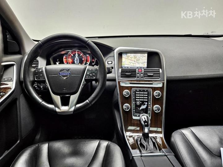 Volvo XC60 D5 2.4 Inscription 9