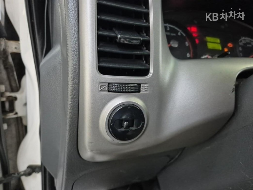 2014 - kia bongo iii