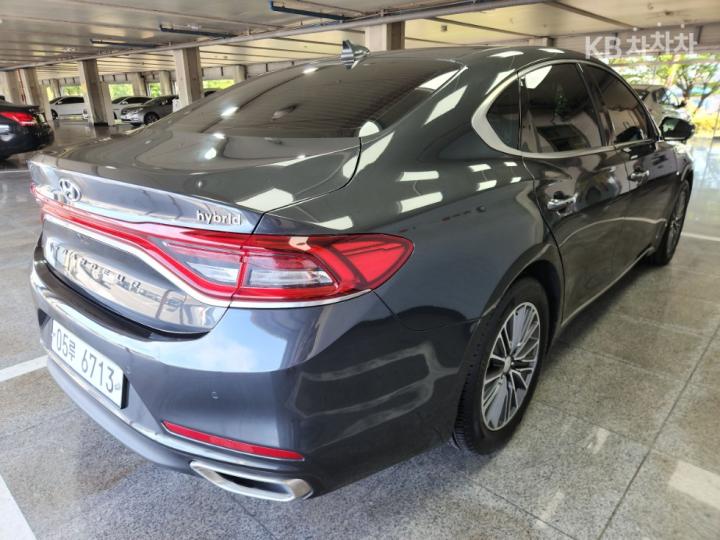 Hyundai Grandeur IG Hybrid Exclusive Base Type 5