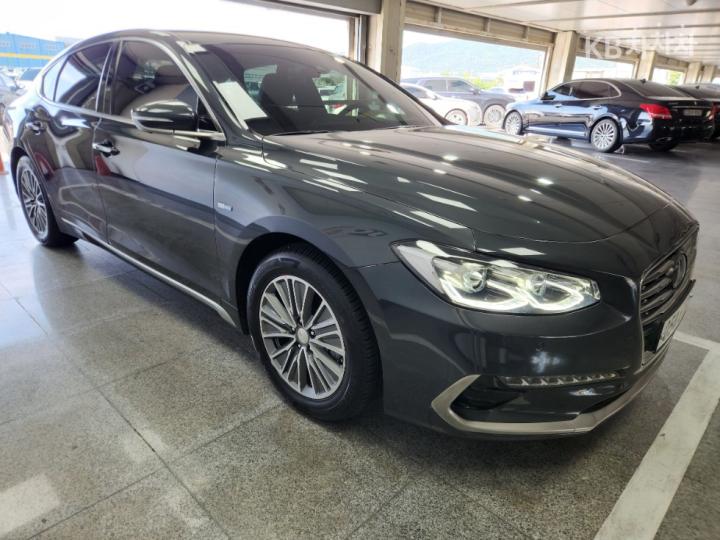 Hyundai Grandeur IG Hybrid Exclusive Base Type 8