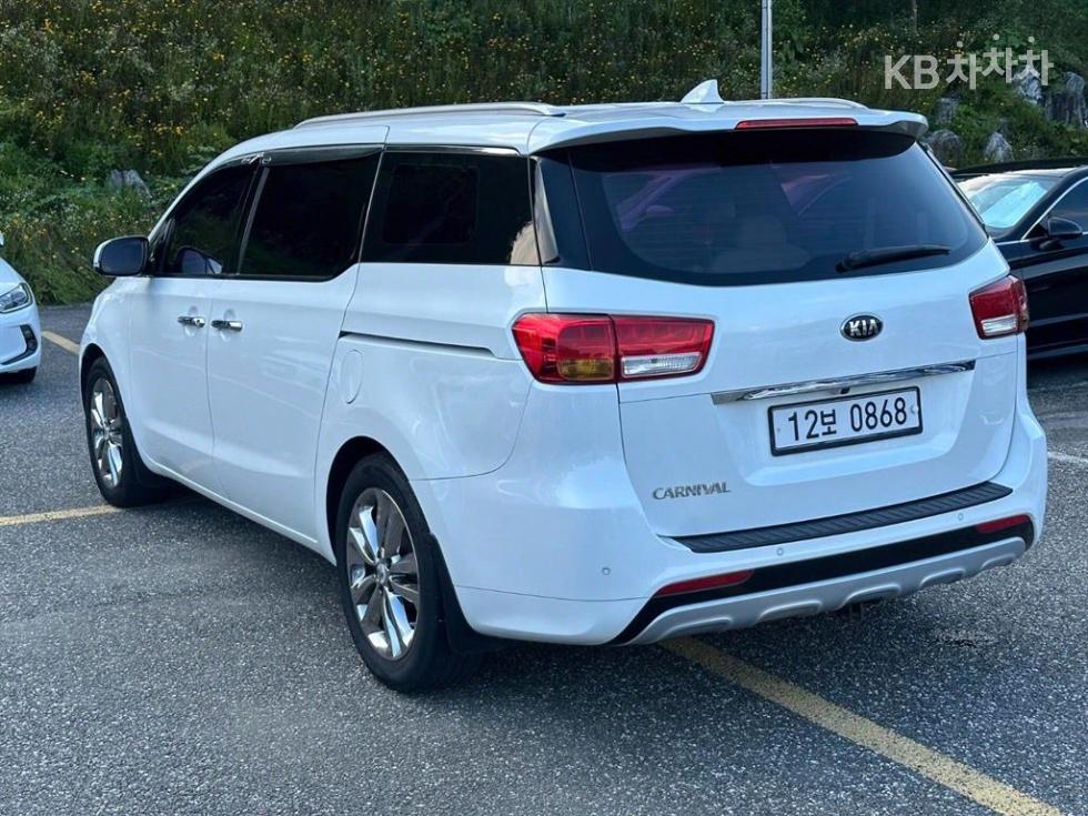 2016 - kia carnival