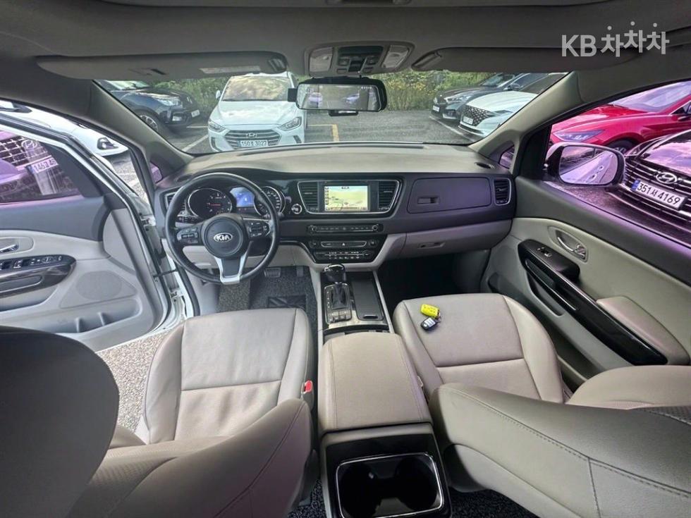 2016 - kia carnival