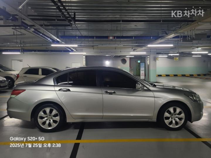 Honda Accord 3.5 Sedan 2008-2012 4