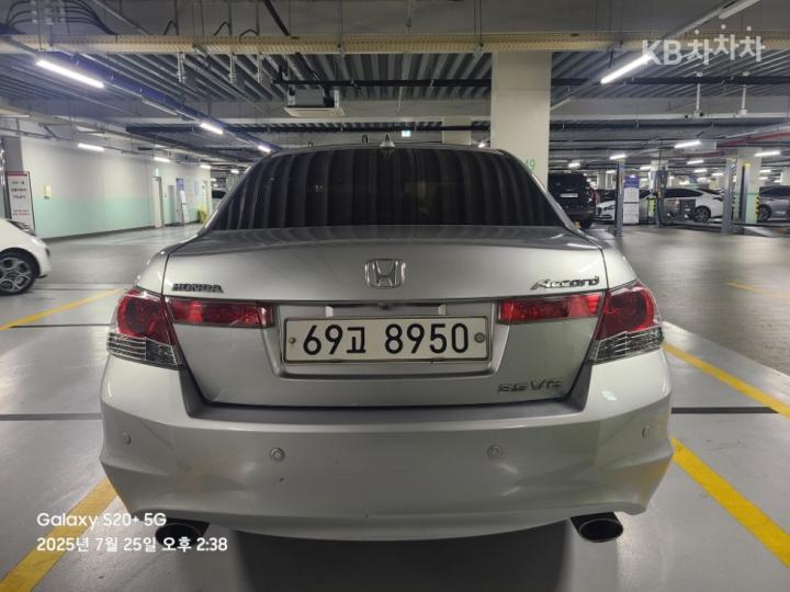 Honda Accord 3.5 Sedan 2008-2012 9