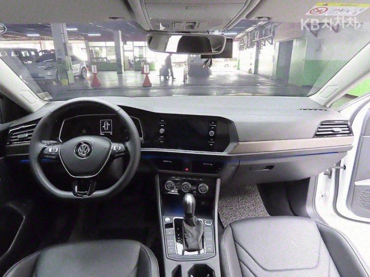 Volkswagen Jetta The 1.4 TSI Prestige 9