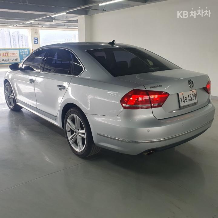 Volkswagen Passat 2.0 TDI B7 11 year ~ 7