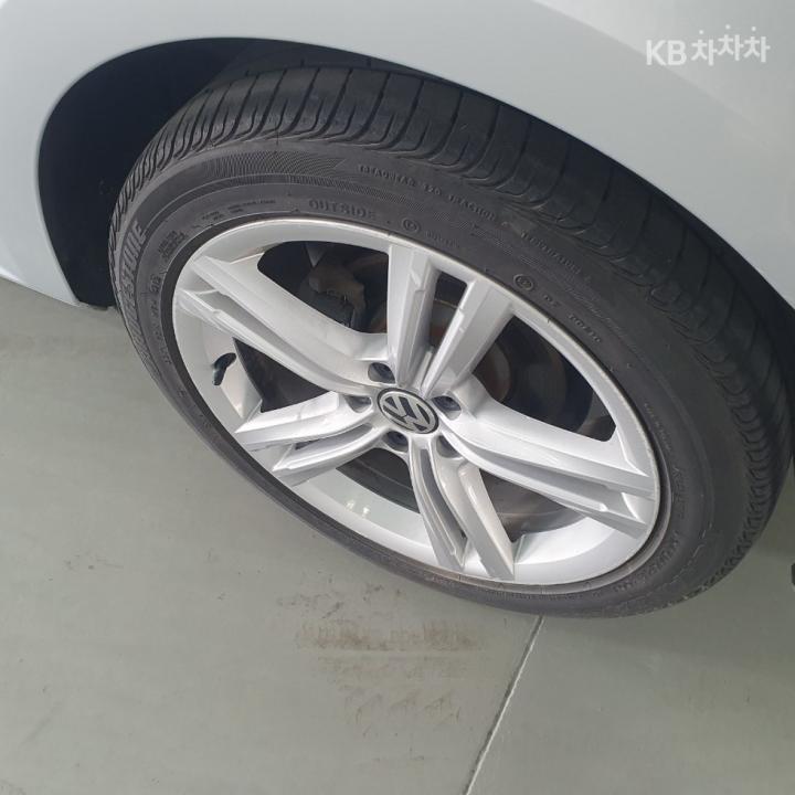 Volkswagen Passat 2.0 TDI B7 11 year ~ 8