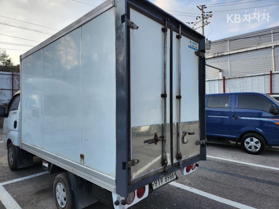 2013 - kia bongo iii