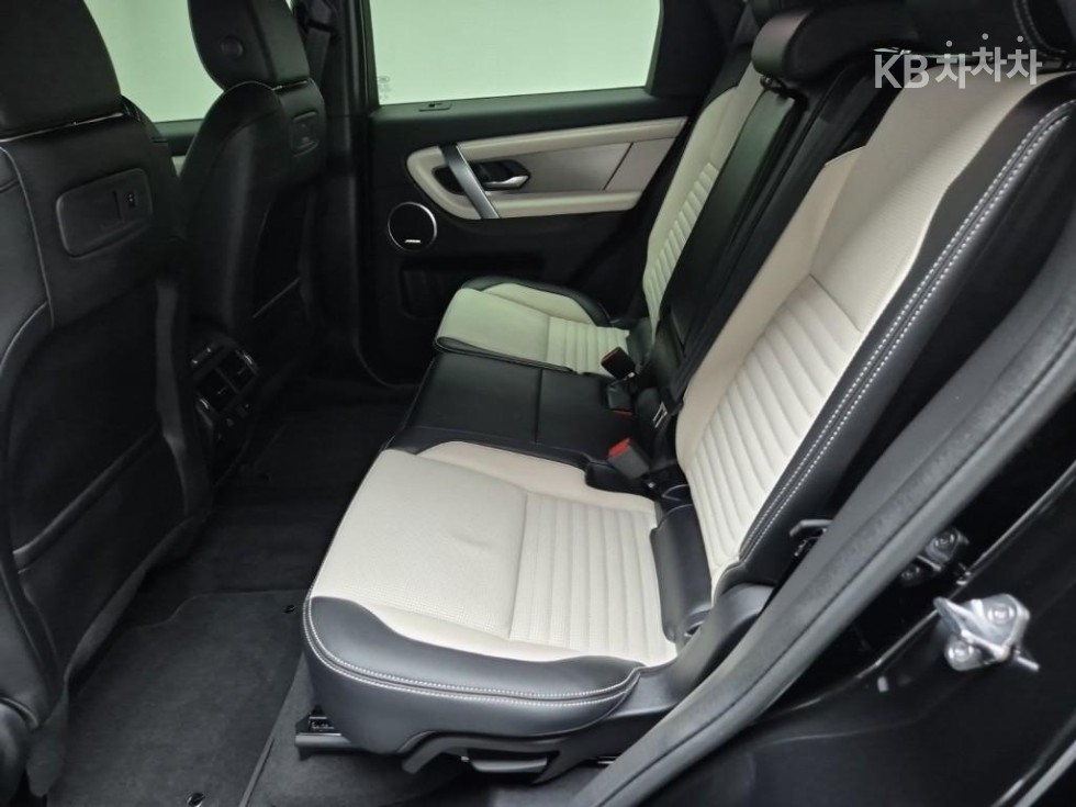 2025 - land rover discovery