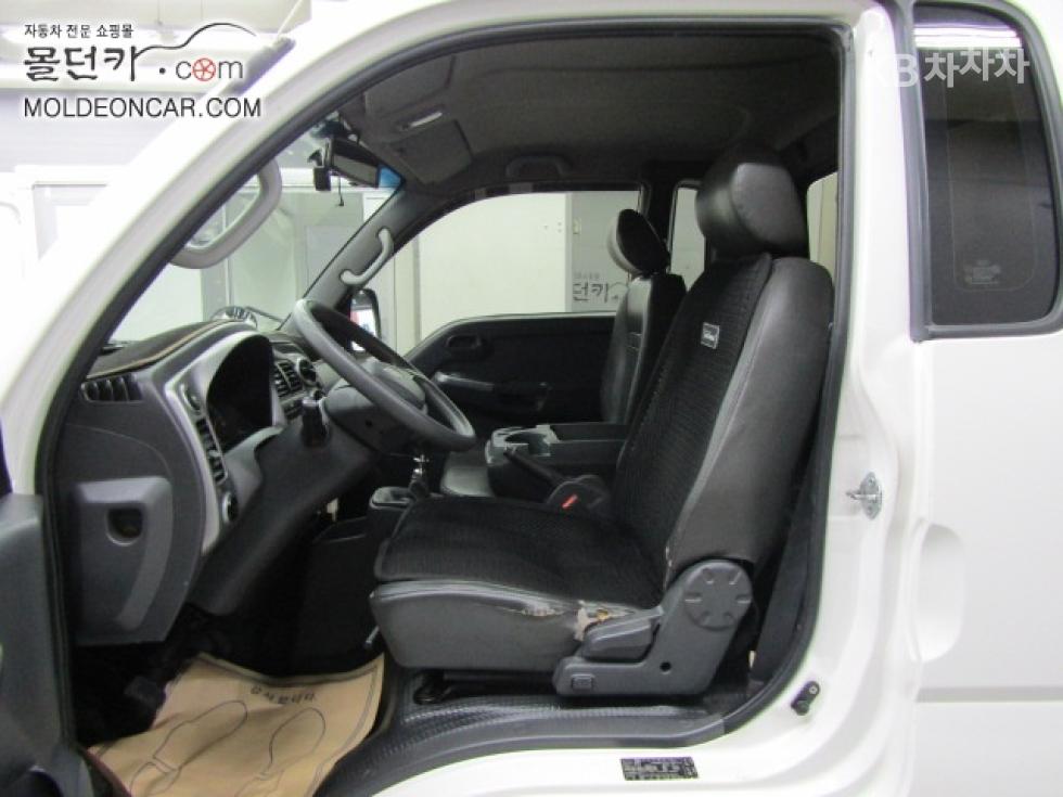 2012 - kia bongo iii