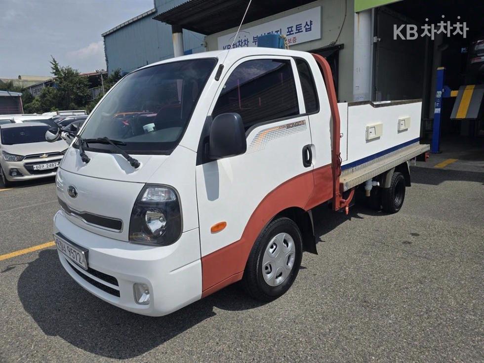 2016 - kia bongo iii