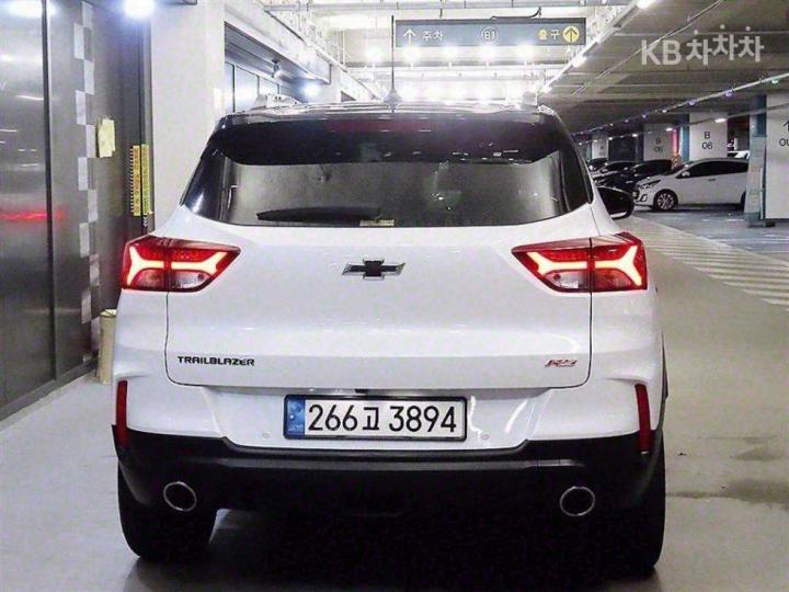 Chevrolet Trailblazer 1.35 Gasoline 2WD RS 6